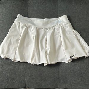 Nike Tennis Skirt - M